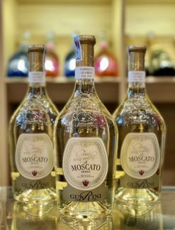 Rượu vang trắng ngọt Ý Moscato Dolce Guarini 4,5%