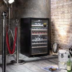 Tủ bảo quản rượu vang 66 chai Caso WineExclusive 66 Smart Giá tốt nhất