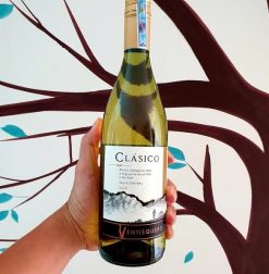 Rượu vang trắng Ventisquero Clasico Chardonnay Giá tốt nhất