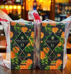 Rượu Royal Salute 21 Richard Quinn Edition Xách tay Giá tốt nhất