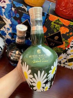 Rượu Chivas 21 Richard Quinn Daisy Edition II -  Hoa Cúc Xách tay giá tốt